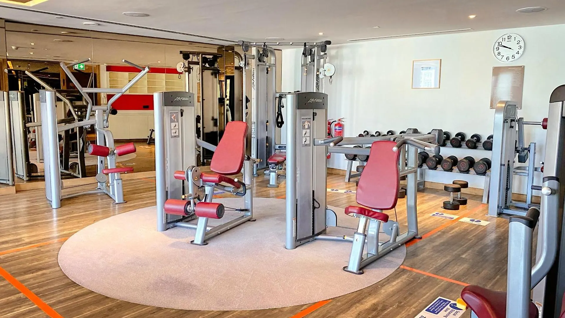 דובאי Spacious 3Bhk In Paramount Tower B With Stunning Views-6204