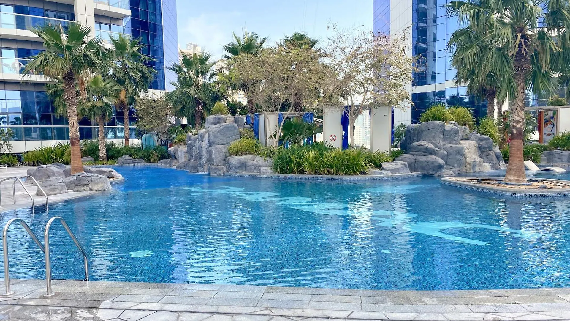 Spacious 3Bhk In Paramount Tower B With Stunning Views-6204 두바이 아파트