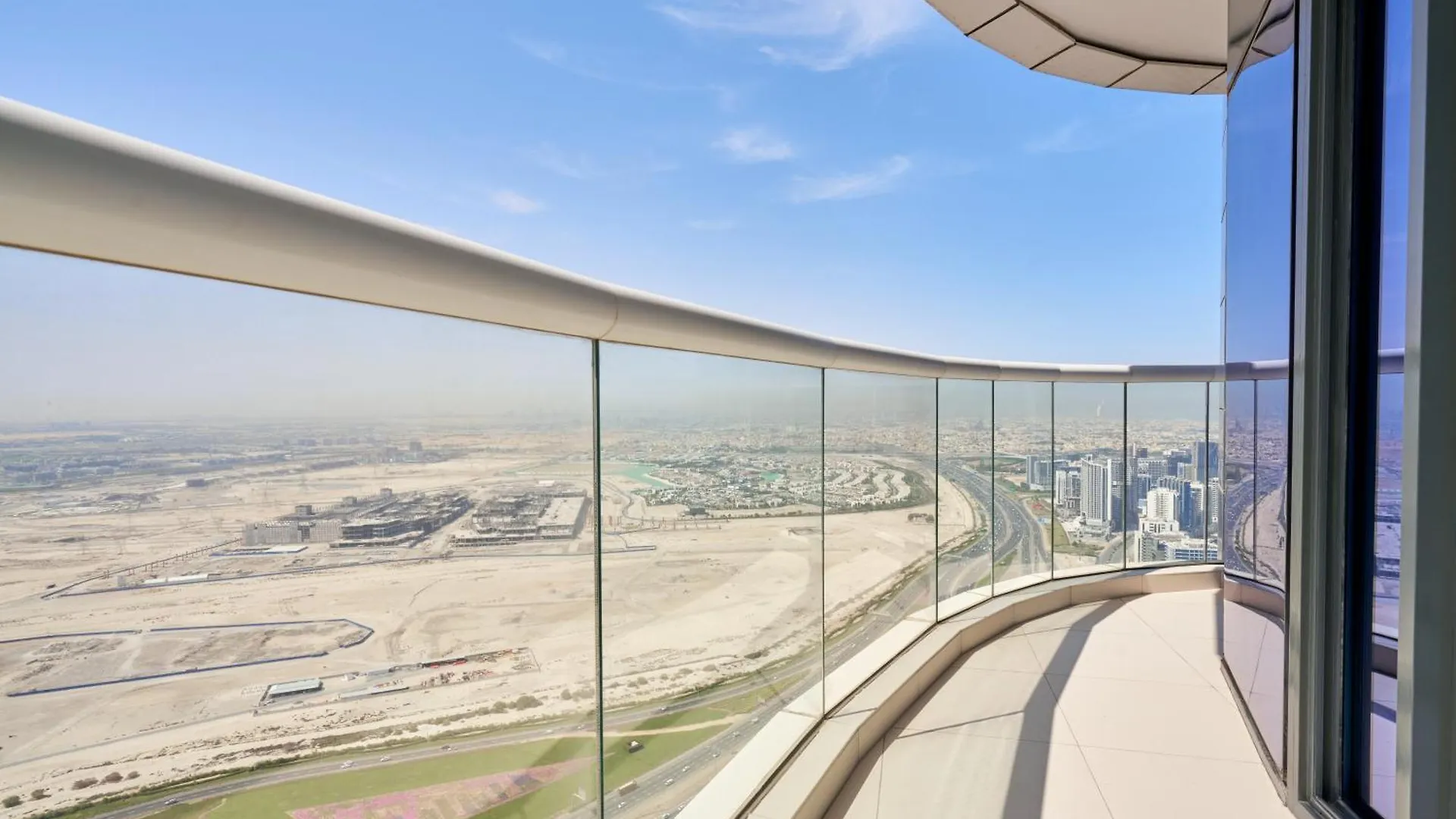Apartment Spacious 3Bhk In Paramount Tower B With Stunning Views-6204 Dubai