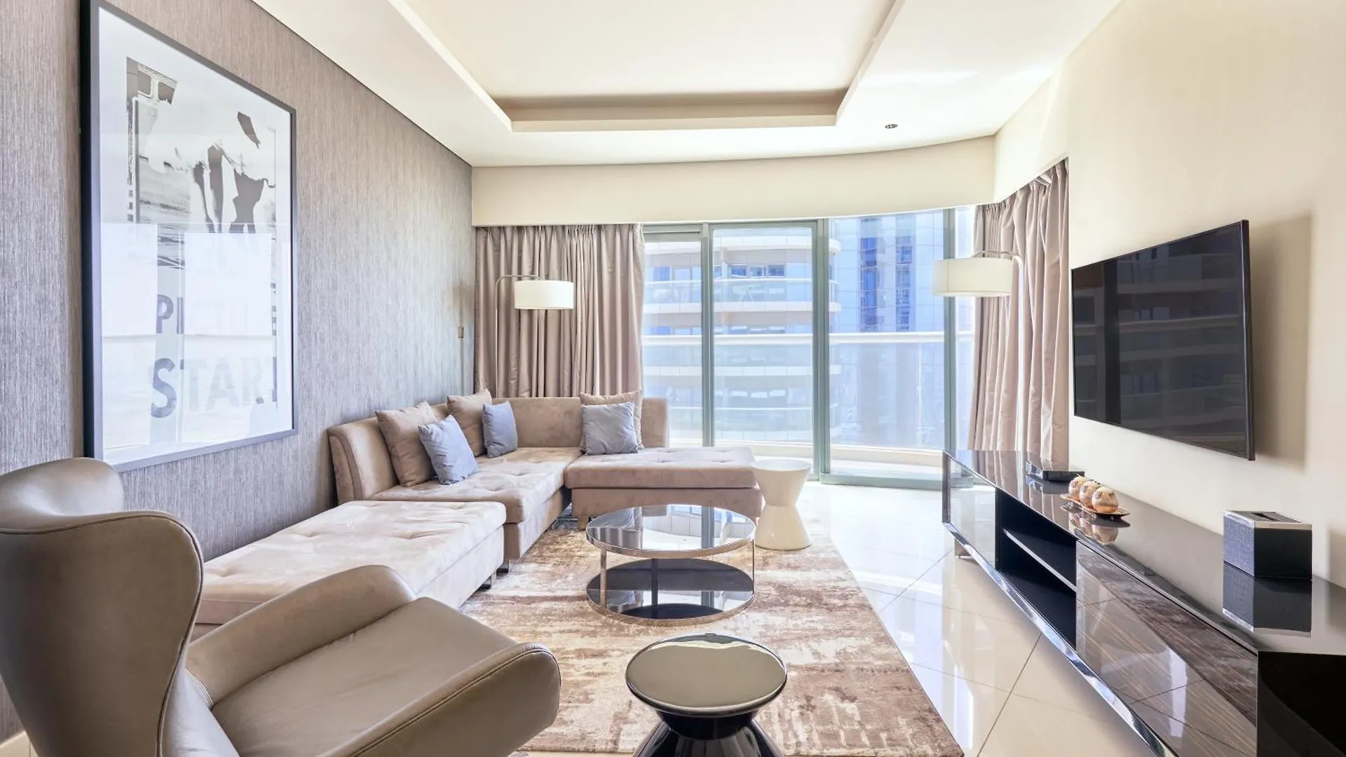 Spacious 3Bhk In Paramount Tower B With Stunning Views-6204 Dubai